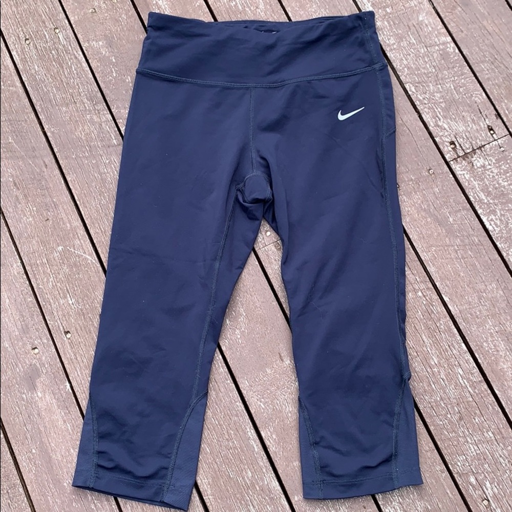 Nike Crops